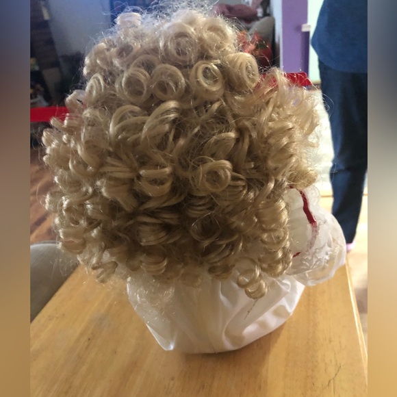Christmas Around The World Porcelain Blonde Curly Haired Doll 14” h x 10” w - Picture 5 of 6